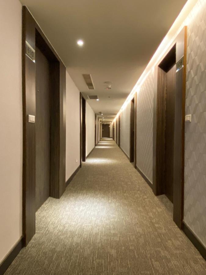 Fu Kuang Hotel Pingtung Exterior photo